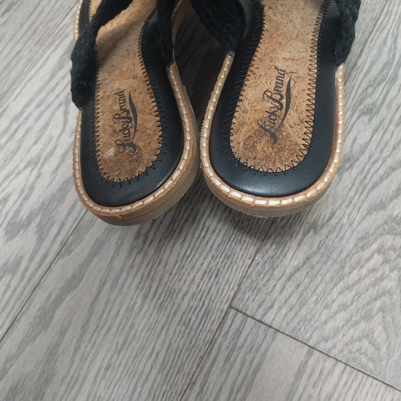Beautiful black slippers by Lucky Brand 🤣 - Picture 7 of 8